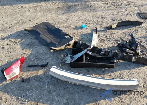 2016 Ford Escape Titanium z USA, uszkodzony, nr VIN 1FMCU9J90GUC72520